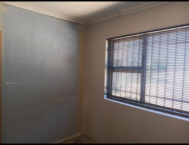 3 BEDROOM PROPERTY TO RENT IN PEERLESS PARK NORTH